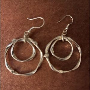 Beautiful dangle sliver earrings with wire